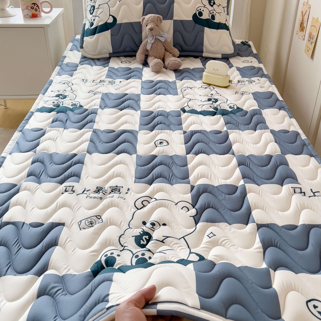 91家纺网 家纺一手货源 找家纺 希廷顿 2026新款印花夹棉防水床垫学生款 马上暴富