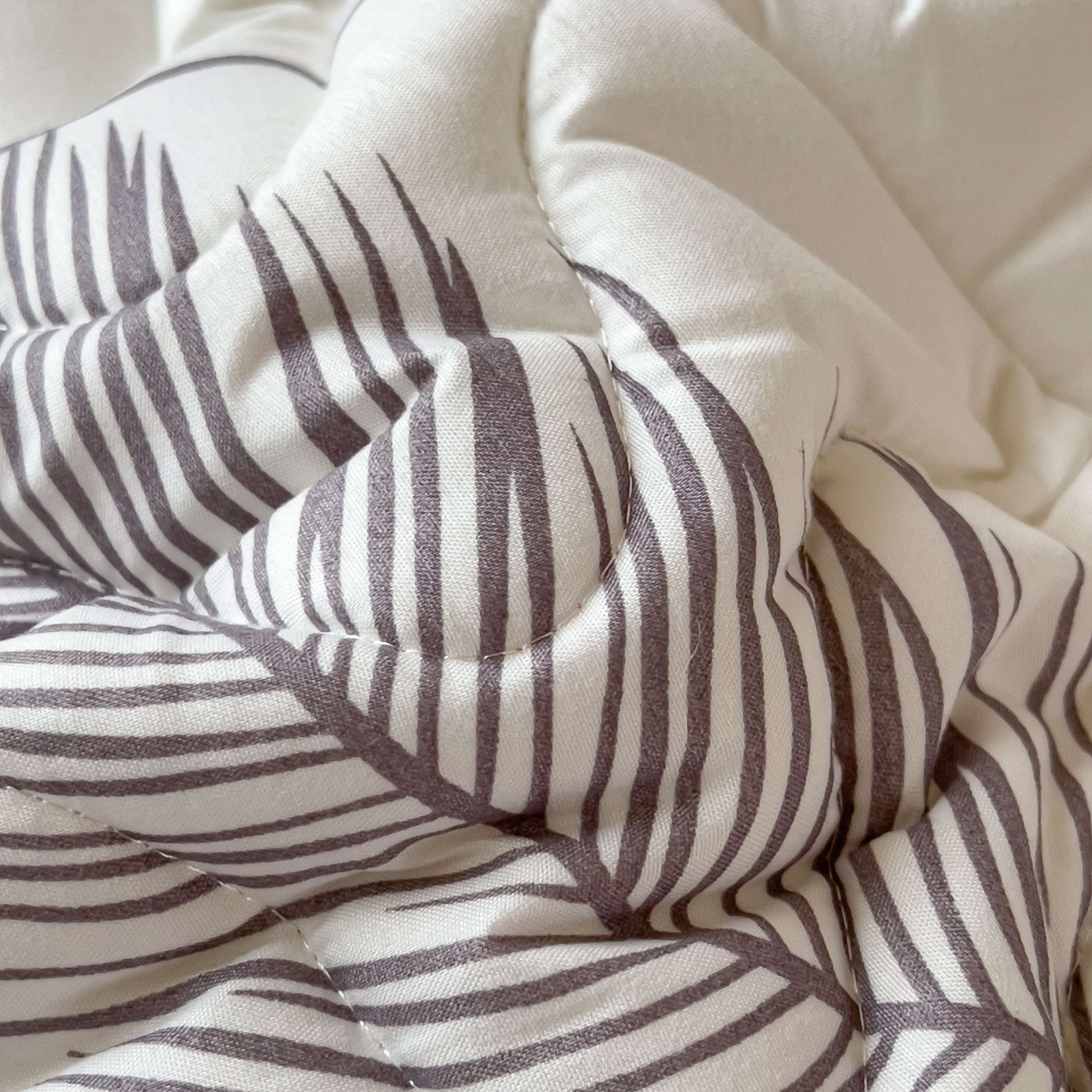 91家纺网 家纺一手货源 找家纺 希廷顿 2026新款印花夹棉防水床垫学生款 梦幻森林