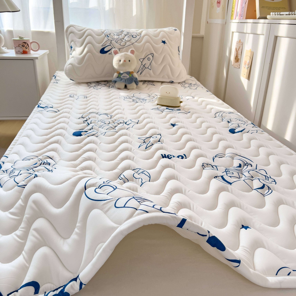 91家纺网 家纺一手货源 找家纺 希廷顿 2026新款印花夹棉防水床垫学生款 太空人