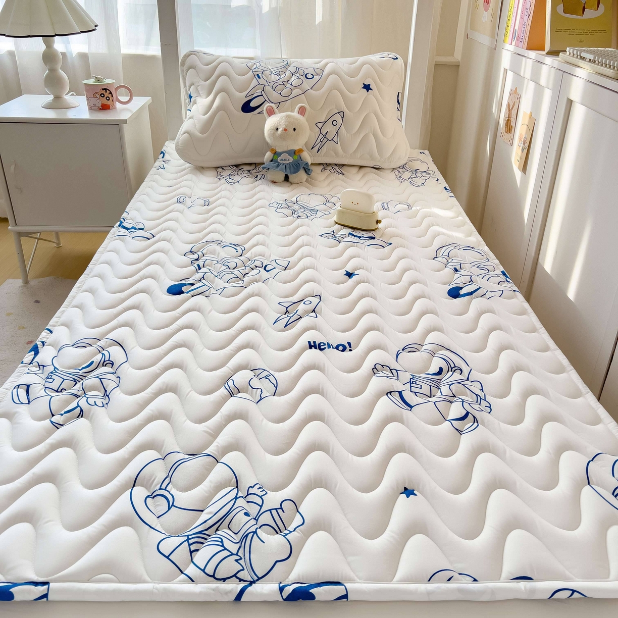 91家纺网 家纺一手货源 找家纺 希廷顿 2026新款印花夹棉防水床垫学生款 太空人