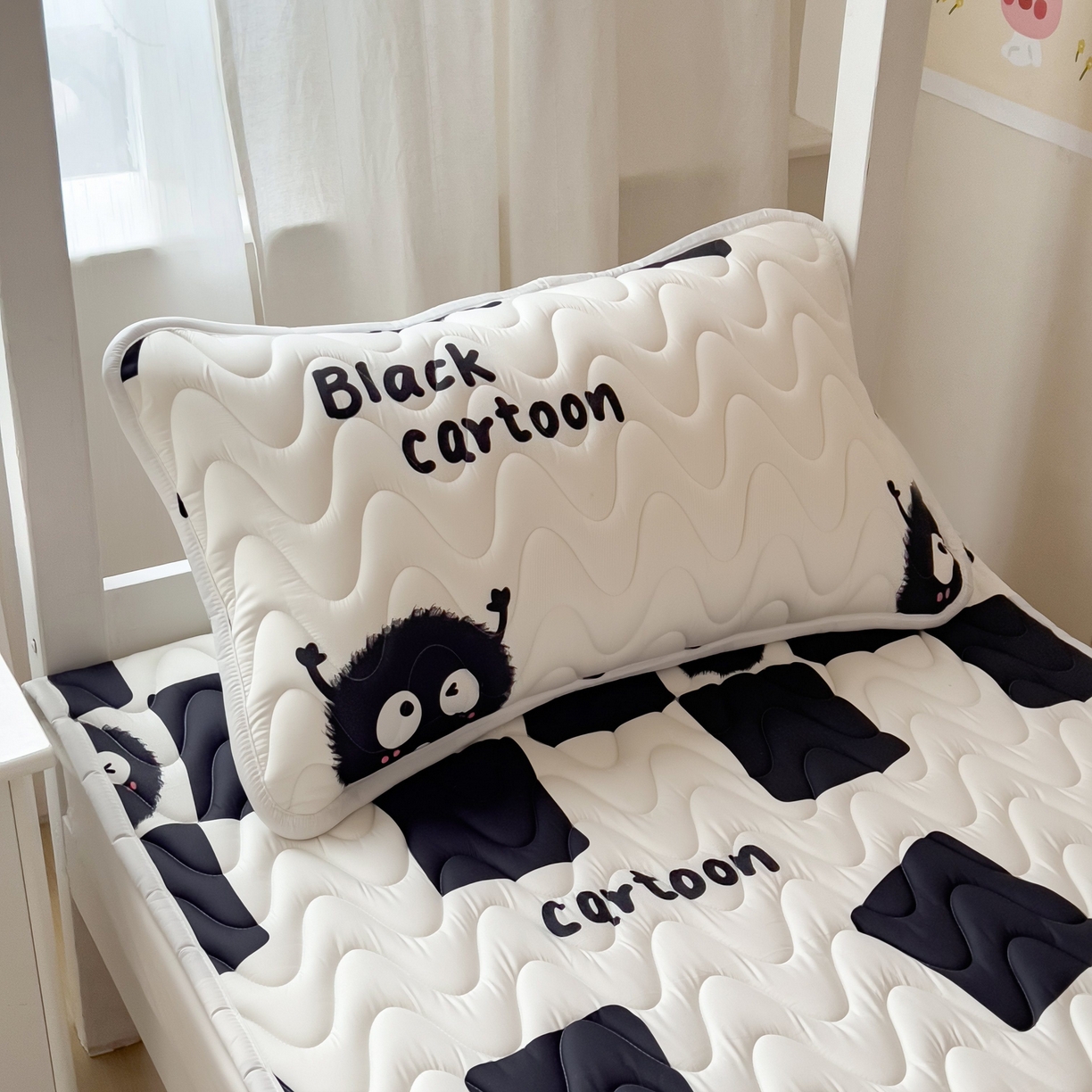 91家纺网 家纺一手货源 找家纺 希廷顿 2026新款印花夹棉防水床垫学生款 小煤球