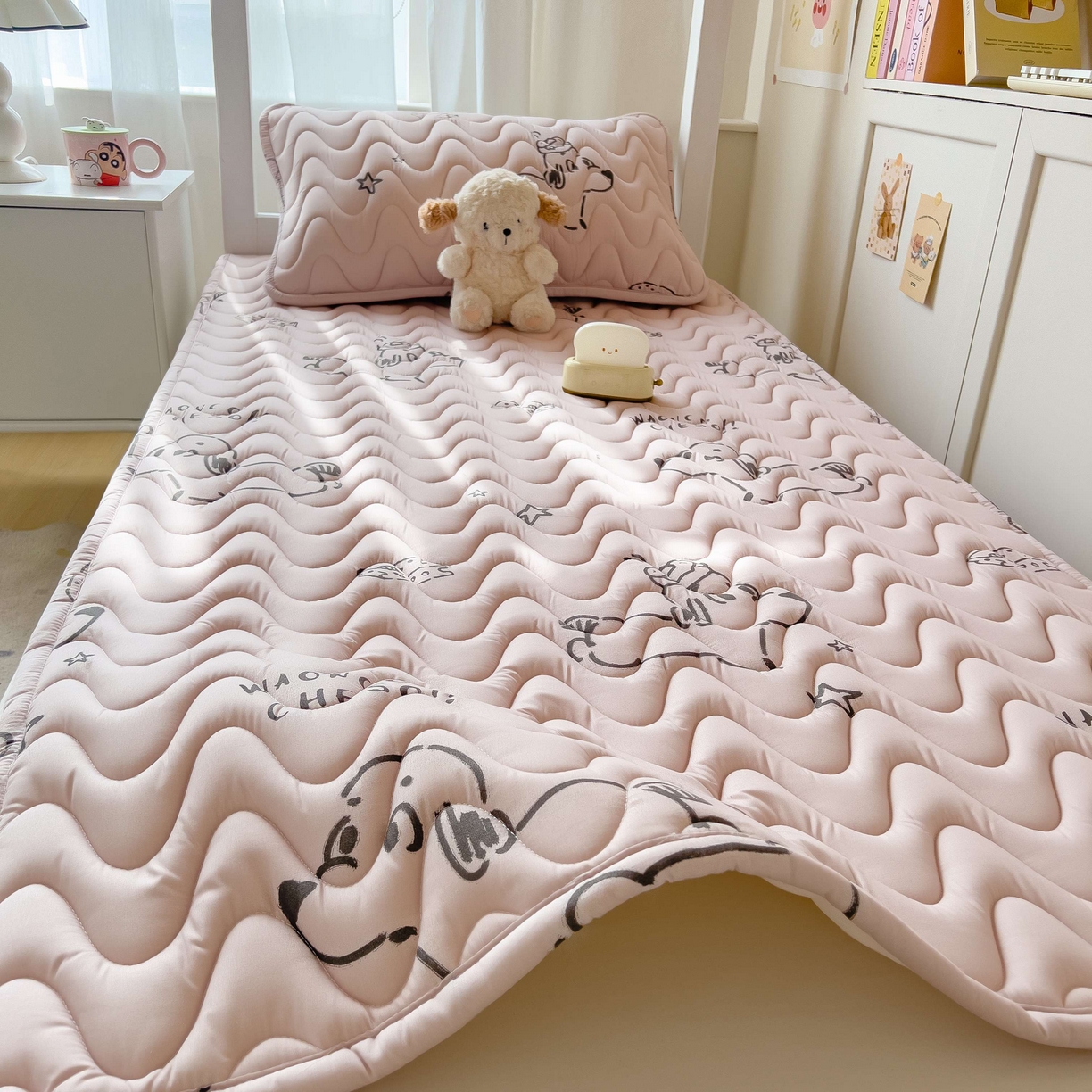 91家纺网 家纺一手货源 找家纺 希廷顿 2026新款印花夹棉防水床垫学生款 星星犬