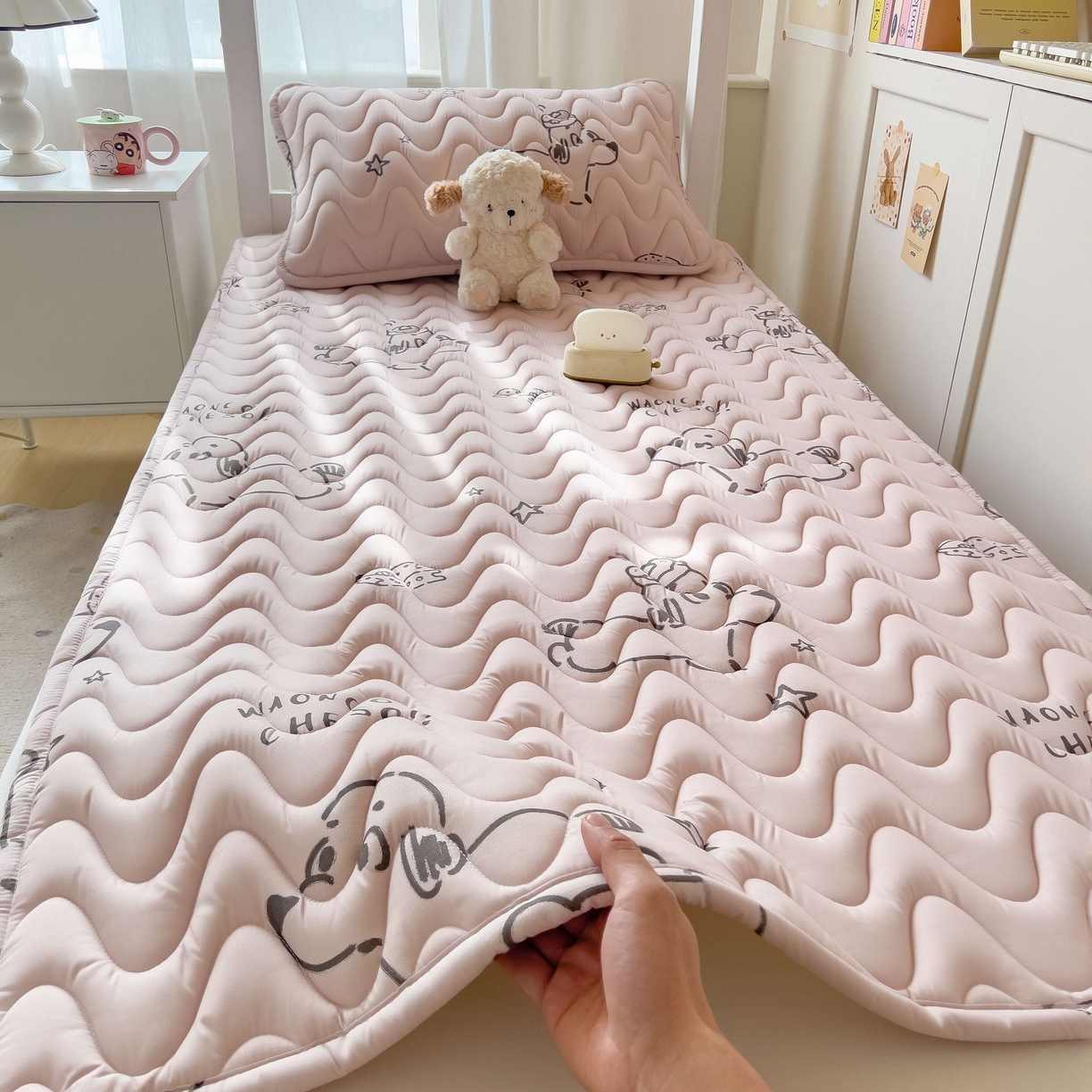 91家纺网 家纺一手货源 找家纺 希廷顿 2026新款印花夹棉防水床垫学生款 星星犬