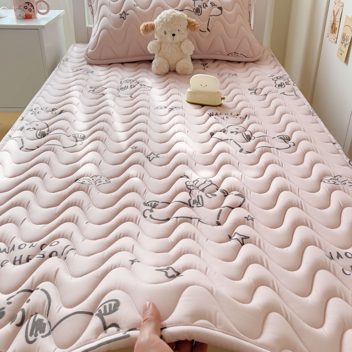 91家纺网 家纺一手货源 找家纺 希廷顿 2026新款印花夹棉防水床垫学生款 星星犬