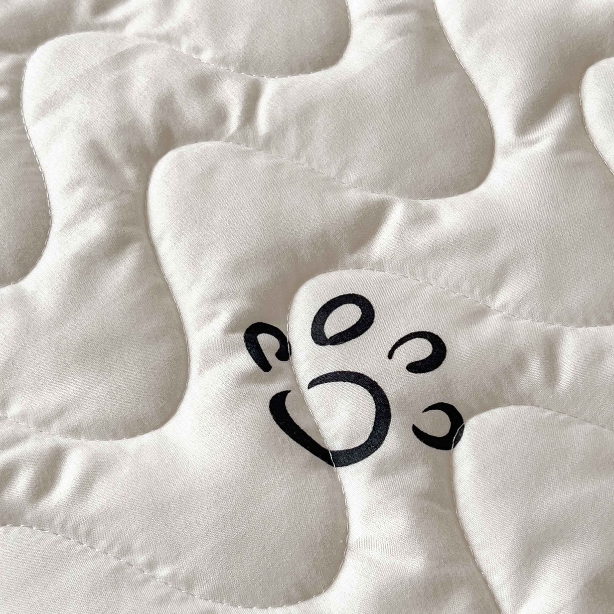 91家纺网 家纺一手货源 找家纺 希廷顿 2026新款印花夹棉防水床垫学生款 熊猫攀竹