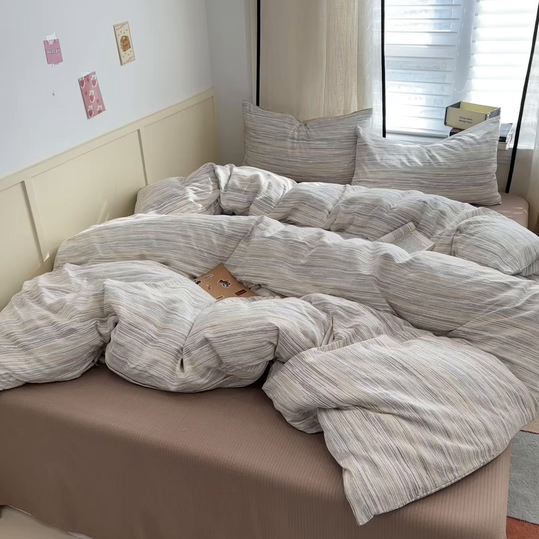 91家纺网 家纺一手货源 找家纺 （总）N先生+V 13814689556 发大图/买家秀 2026新款无印风泡芙双层纱四件套