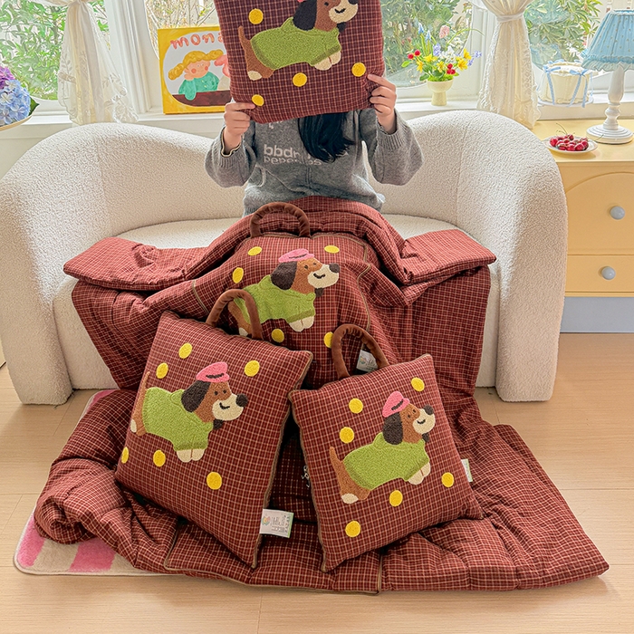 91家纺网 家纺一手货源 找家纺 （总）古本家居 2026新款全棉毛巾绣帽子狗抱枕被系列