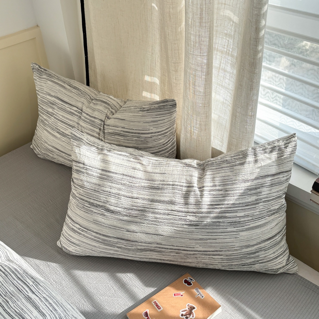 91家纺网 家纺一手货源 找家纺 N先生+V 13814689556 发大图/买家秀 2026新款无印风泡芙双层纱四件套 简兮-灰