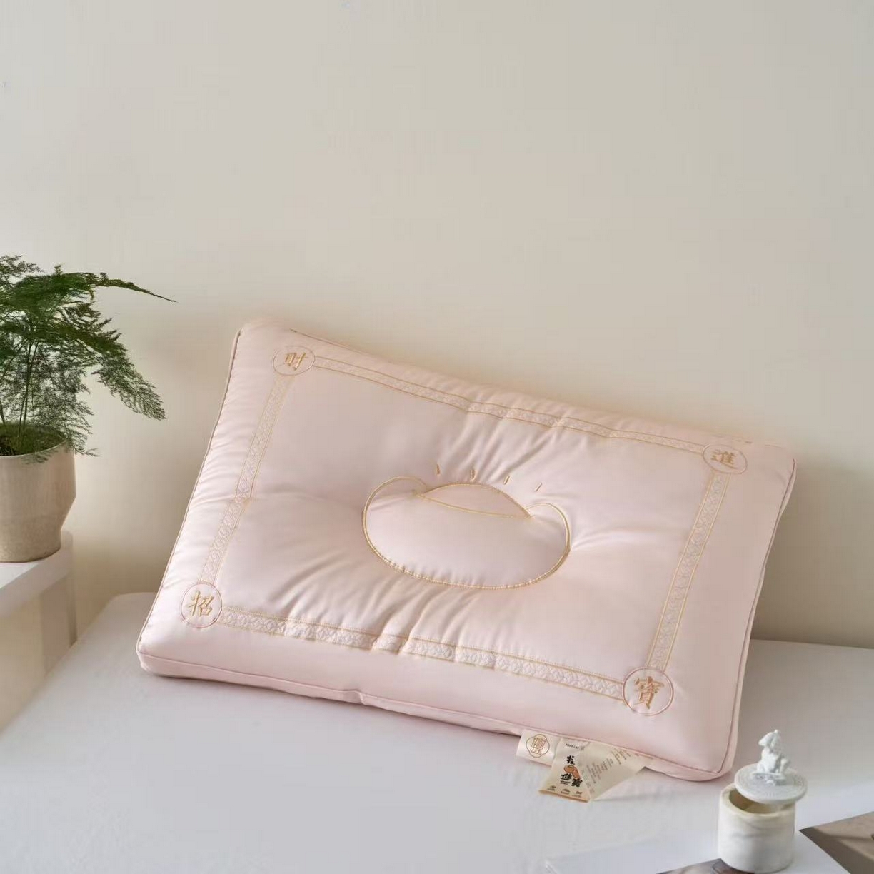 91家纺网 家纺一手货源 找家纺 （总）云熙枕业 2026新款招财进宝护颈枕羽丝枕枕头枕芯