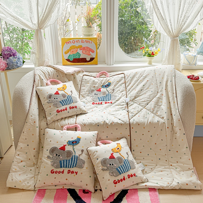 91家纺网 家纺一手货源 找家纺 （总）古本家居 2026新款全棉毛巾绣动物园抱枕被系列