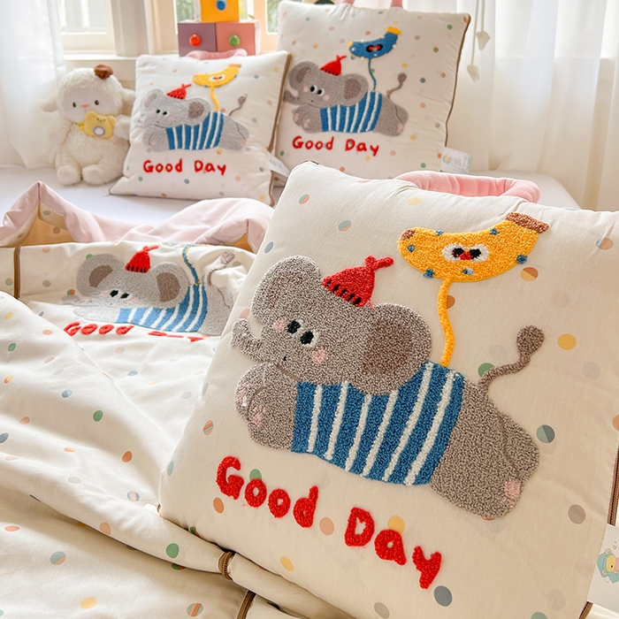 91家纺网 家纺一手货源 找家纺 （总）古本家居 2026新款全棉毛巾绣动物园抱枕被系列