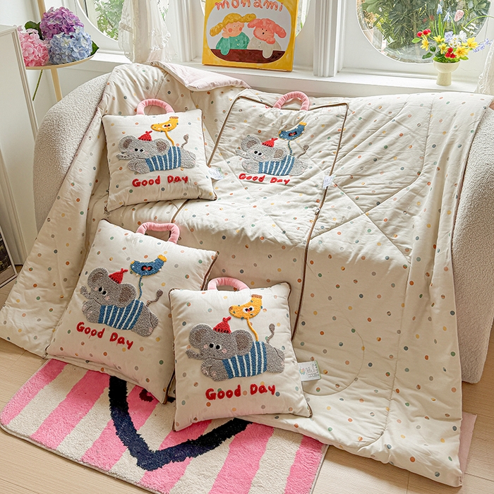 91家纺网 家纺一手货源 找家纺 （总）古本家居 2026新款全棉毛巾绣动物园抱枕被系列