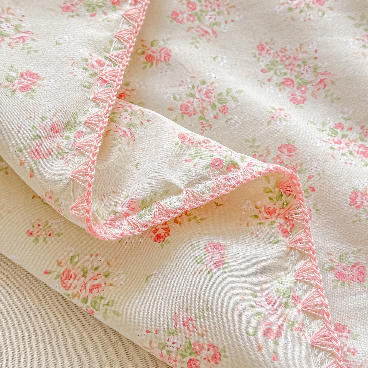 91家纺网 家纺一手货源 找家纺 （总）圣尔雅家纺 2026新款印花夏被小碎花贝壳绣皱皱棉夏凉被空调被