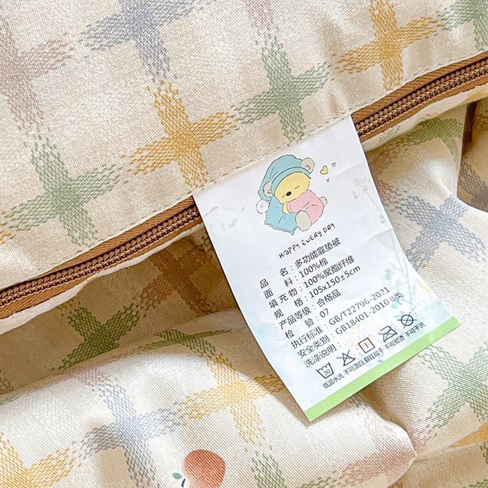 91家纺网 家纺一手货源 找家纺 古本家居 2026新款全棉毛巾绣动物园抱枕被系列 全棉毛巾绣格子番茄狗