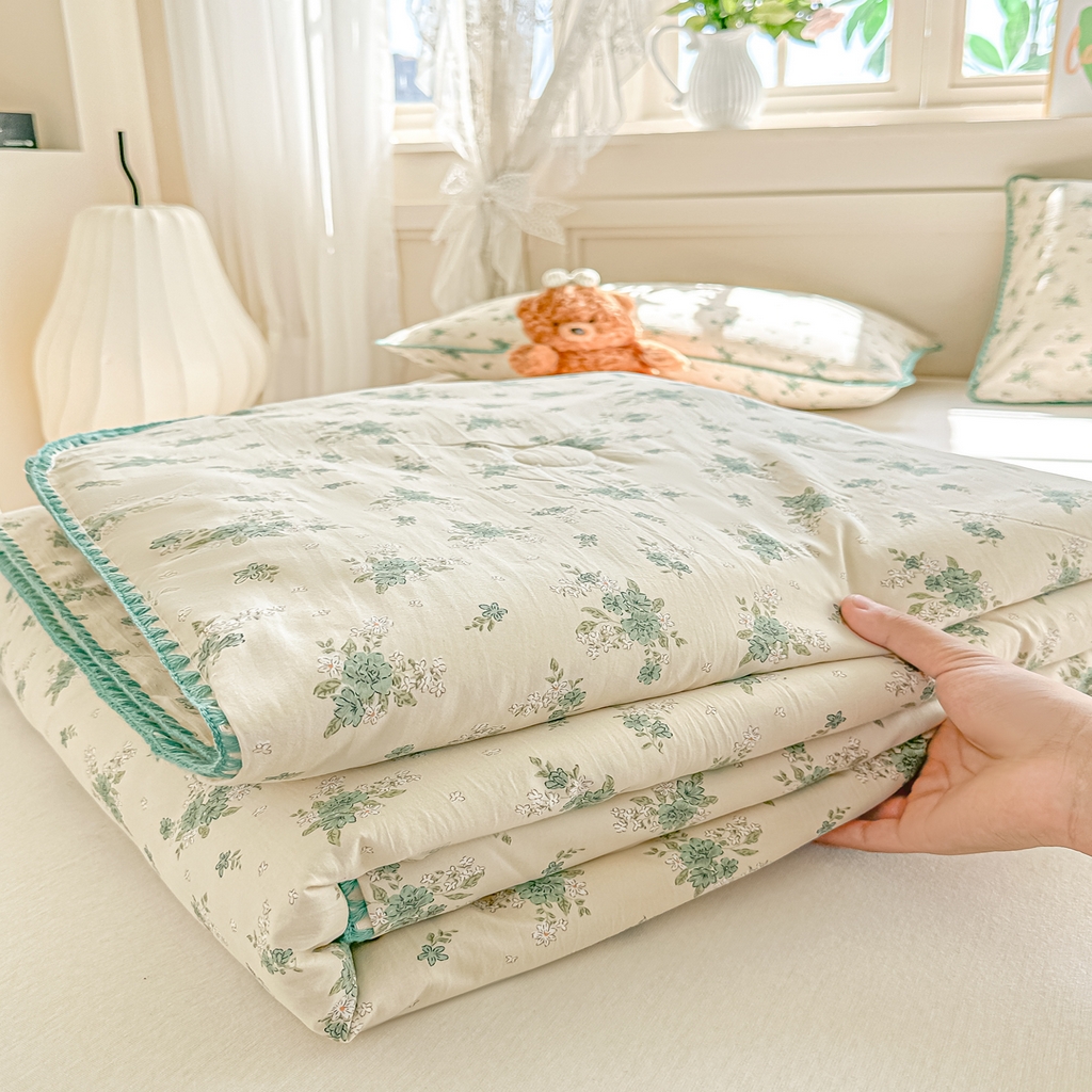 91家纺网 家纺一手货源 找家纺 圣尔雅家纺 2026新款印花夏被小碎花贝壳绣皱皱棉夏凉被空调被 茶墨