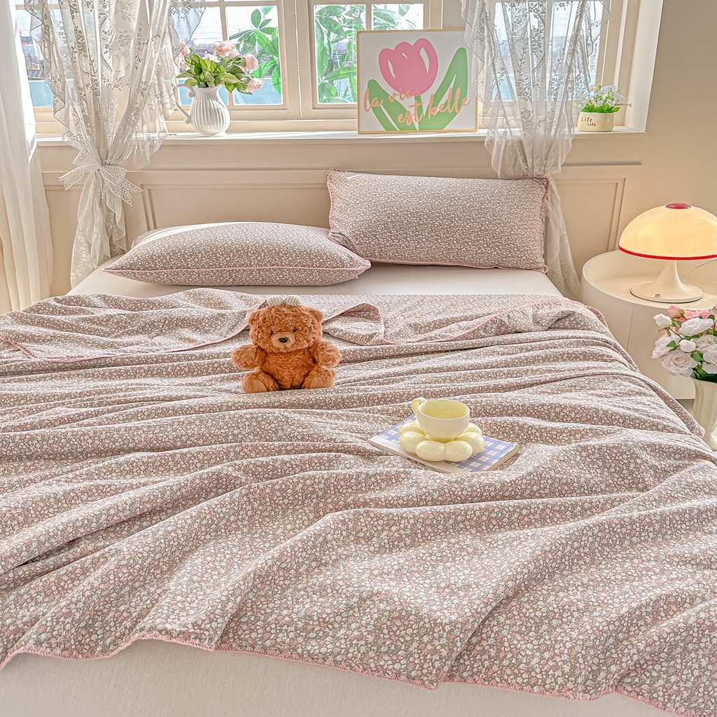 91家纺网 家纺一手货源 找家纺 圣尔雅家纺 2026新款印花夏被小碎花贝壳绣皱皱棉夏凉被空调被 千叶蜜语