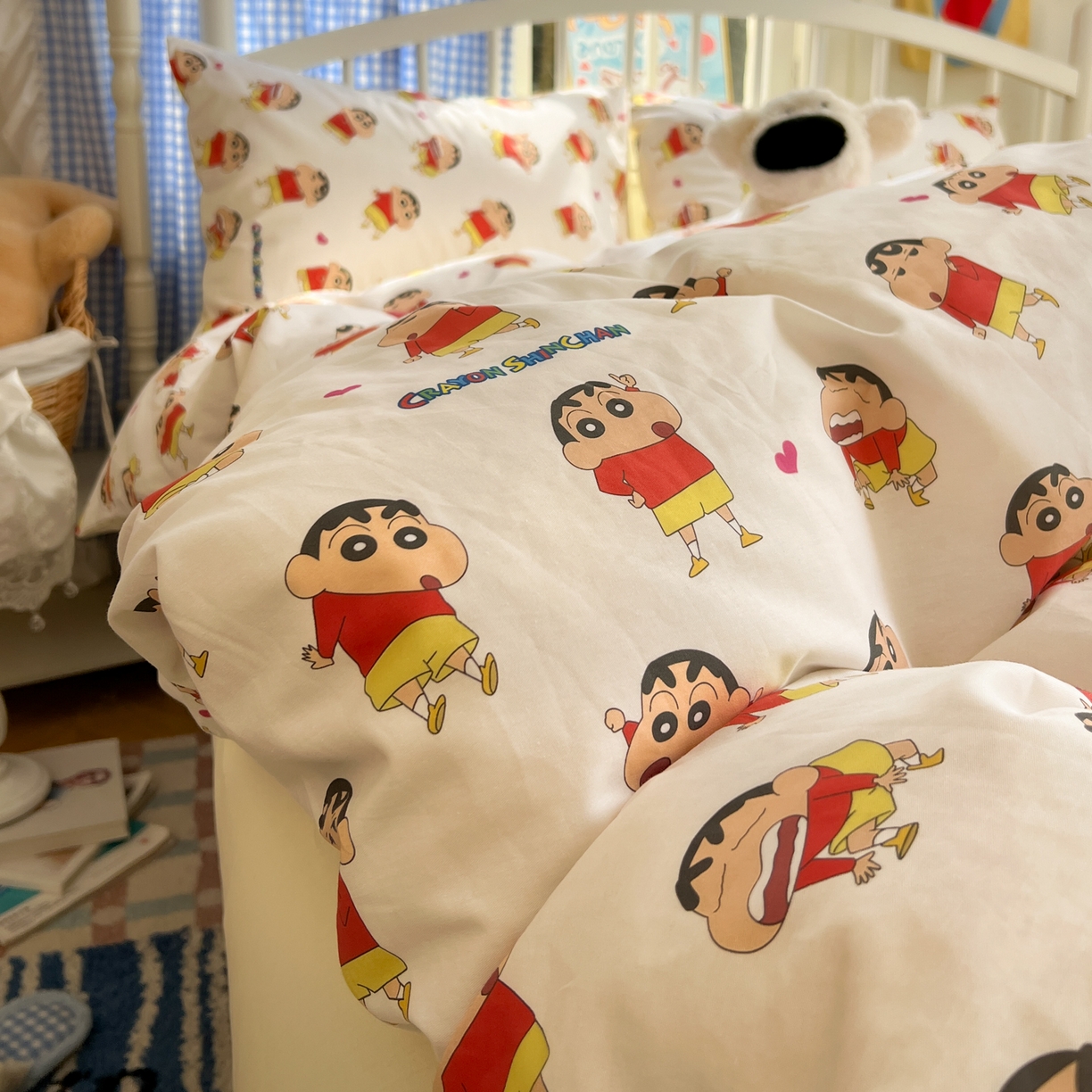 91家纺网 家纺一手货源 找家纺 桃子家居 2026春夏新款蜡笔小新授权全棉纯棉印花卡通系列四件套 棉印花-搞怪小新