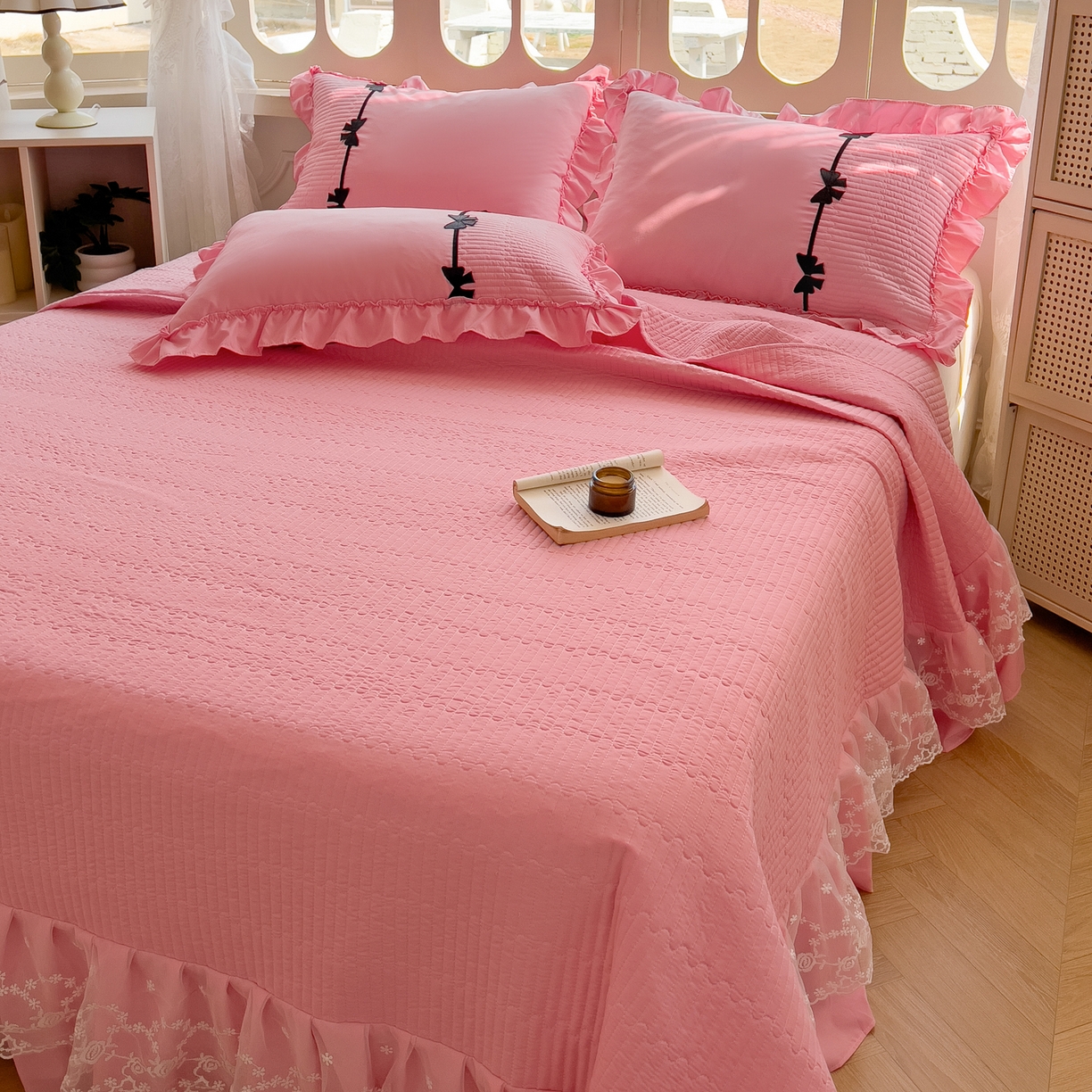 91家纺网 家纺一手货源 找家纺 芭比蔓家纺 2026新款床盖款四件套-真爱系列 床盖款真爱系列-粉色