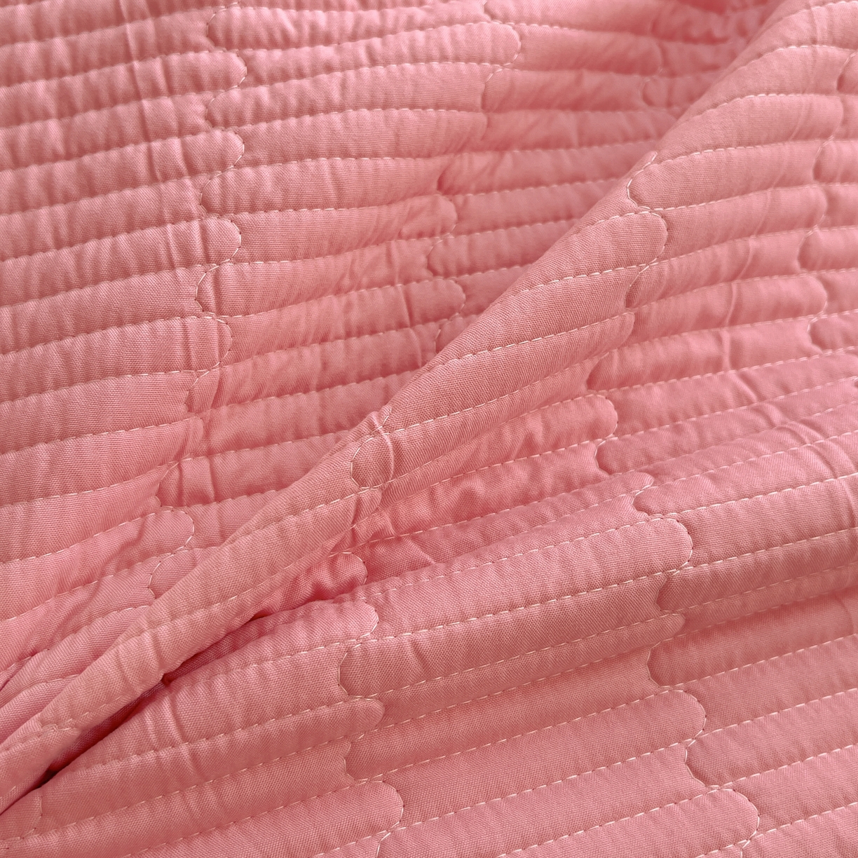 91家纺网 家纺一手货源 找家纺 芭比蔓家纺 2026新款床盖款四件套-真爱系列 床盖款真爱系列-粉色