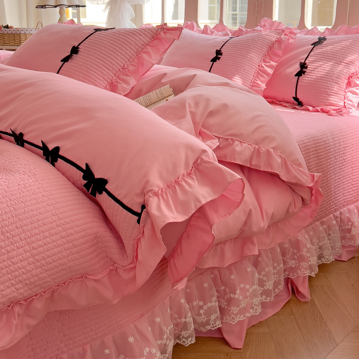 91家纺网 家纺一手货源 找家纺 芭比蔓家纺 2026新款床盖款四件套-真爱系列 床盖款真爱系列-粉色