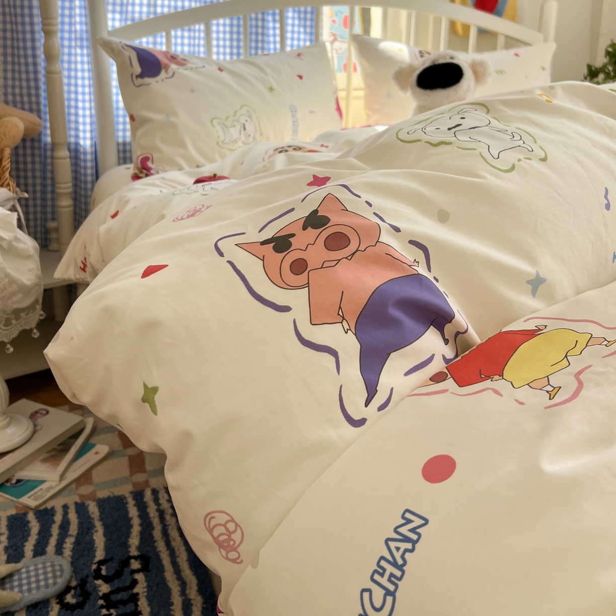 91家纺网 家纺一手货源 找家纺 桃子家居 2026春夏新款蜡笔小新授权全棉纯棉印花卡通系列四件套 棉印花-可爱小新