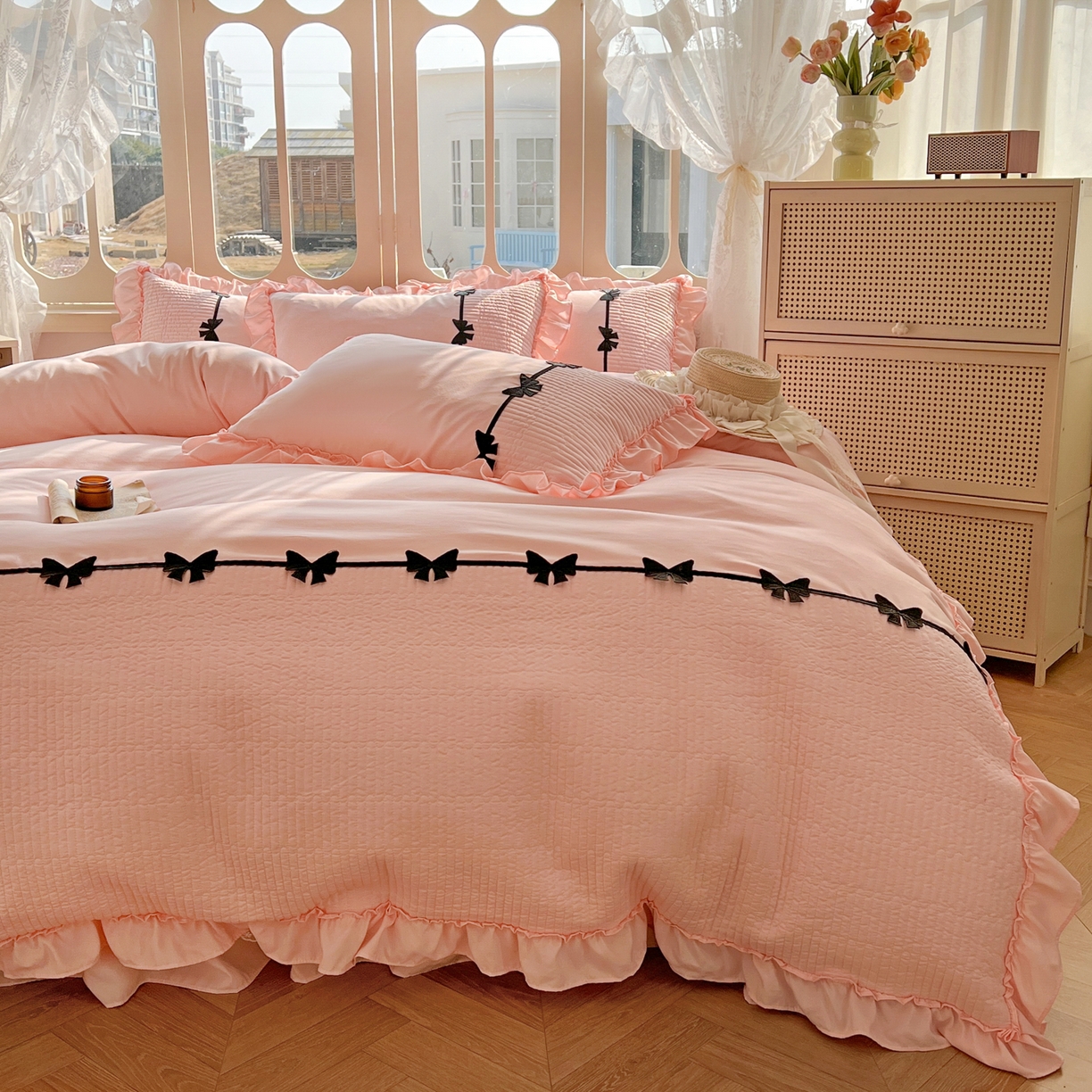 91家纺网 家纺一手货源 找家纺 芭比蔓家纺 2026新款床盖款四件套-真爱系列 床盖款真爱系列-玉色