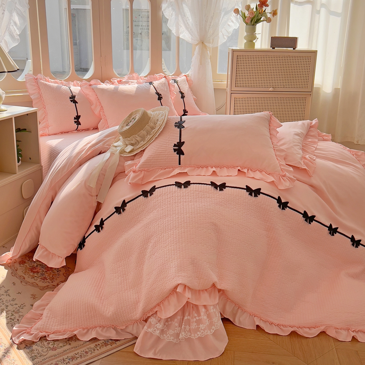 91家纺网 家纺一手货源 找家纺 芭比蔓家纺 2026新款床盖款四件套-真爱系列 床盖款真爱系列-玉色