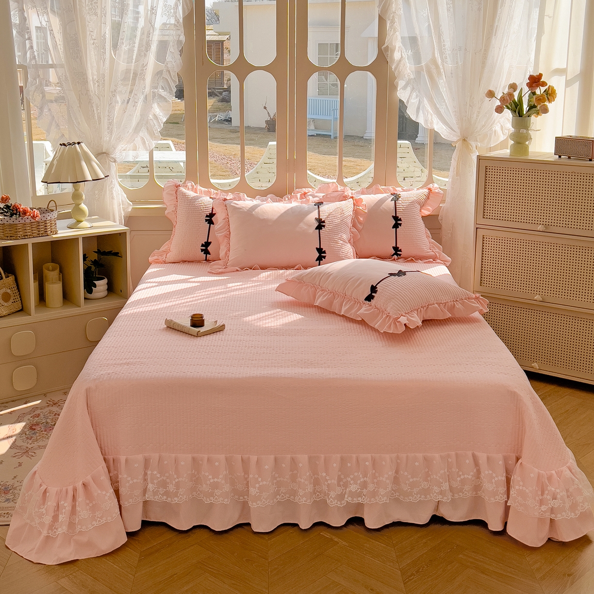 91家纺网 家纺一手货源 找家纺 芭比蔓家纺 2026新款床盖款四件套-真爱系列 床盖款真爱系列-玉色