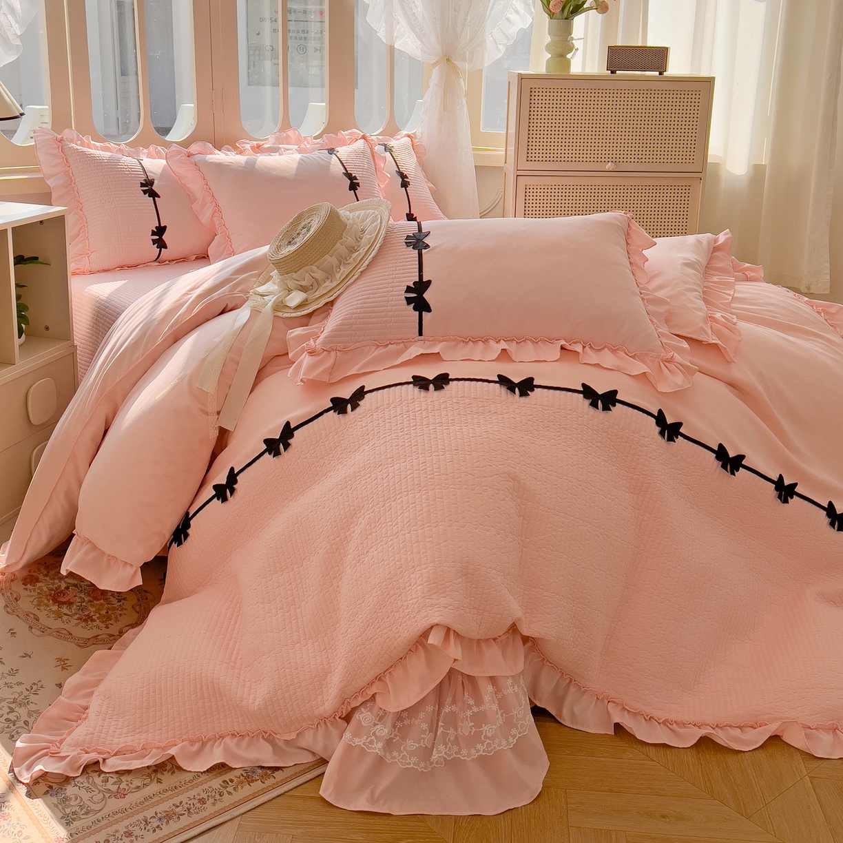 91家纺网 家纺一手货源 找家纺 芭比蔓家纺 2026新款床盖款四件套-真爱系列 床盖款真爱系列-玉色