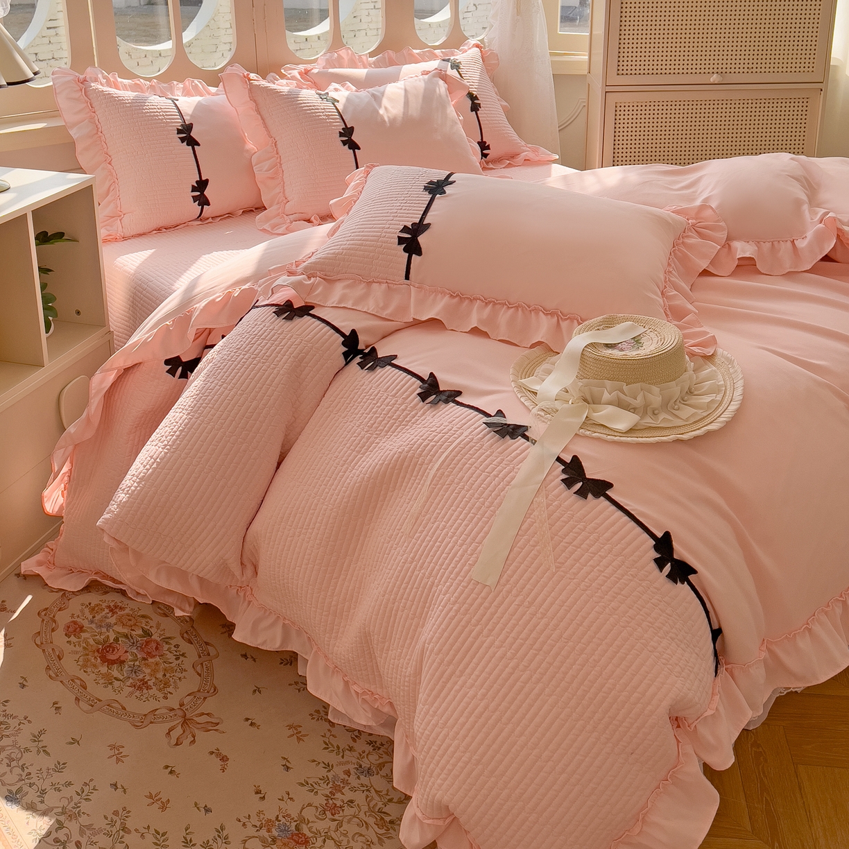 91家纺网 家纺一手货源 找家纺 芭比蔓家纺 2026新款床盖款四件套-真爱系列 床盖款真爱系列-玉色