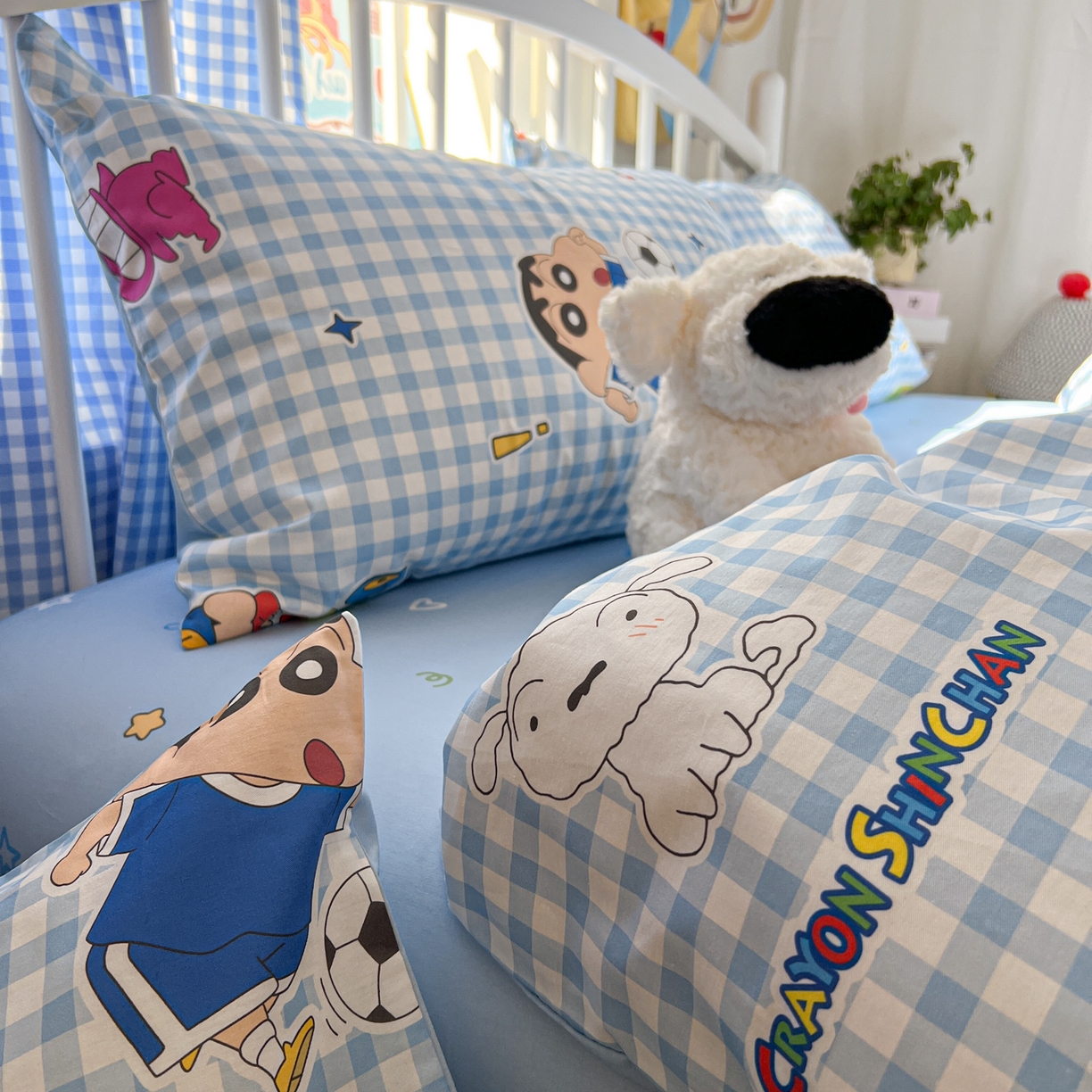 91家纺网 家纺一手货源 找家纺 桃子家居 2026春夏新款蜡笔小新授权全棉纯棉印花卡通系列四件套 棉印花-蓝格小新