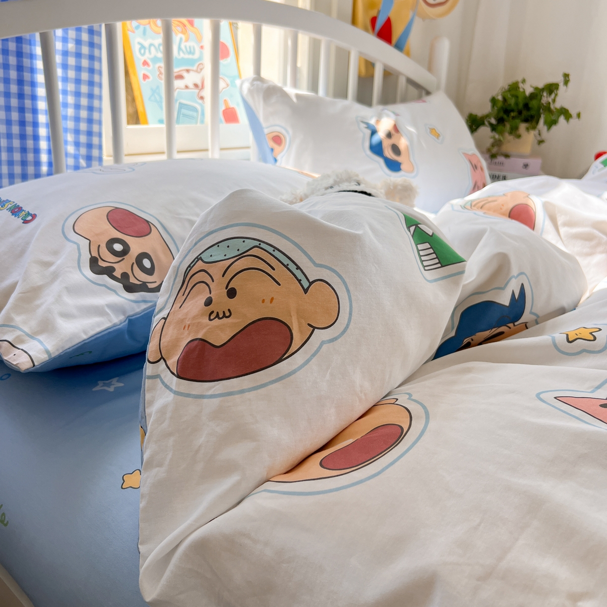 91家纺网 家纺一手货源 找家纺 桃子家居 2026春夏新款蜡笔小新授权全棉纯棉印花卡通系列四件套 棉印花-趣味小新