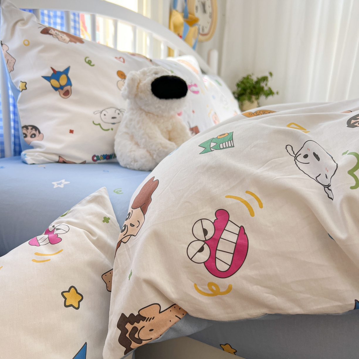 91家纺网 家纺一手货源 找家纺 桃子家居 2026春夏新款蜡笔小新授权全棉纯棉印花卡通系列四件套 棉印花-幸运小新