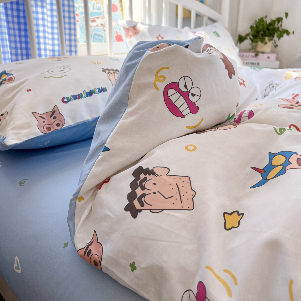 91家纺网 家纺一手货源 找家纺 桃子家居 2026春夏新款蜡笔小新授权全棉纯棉印花卡通系列四件套 棉印花-幸运小新