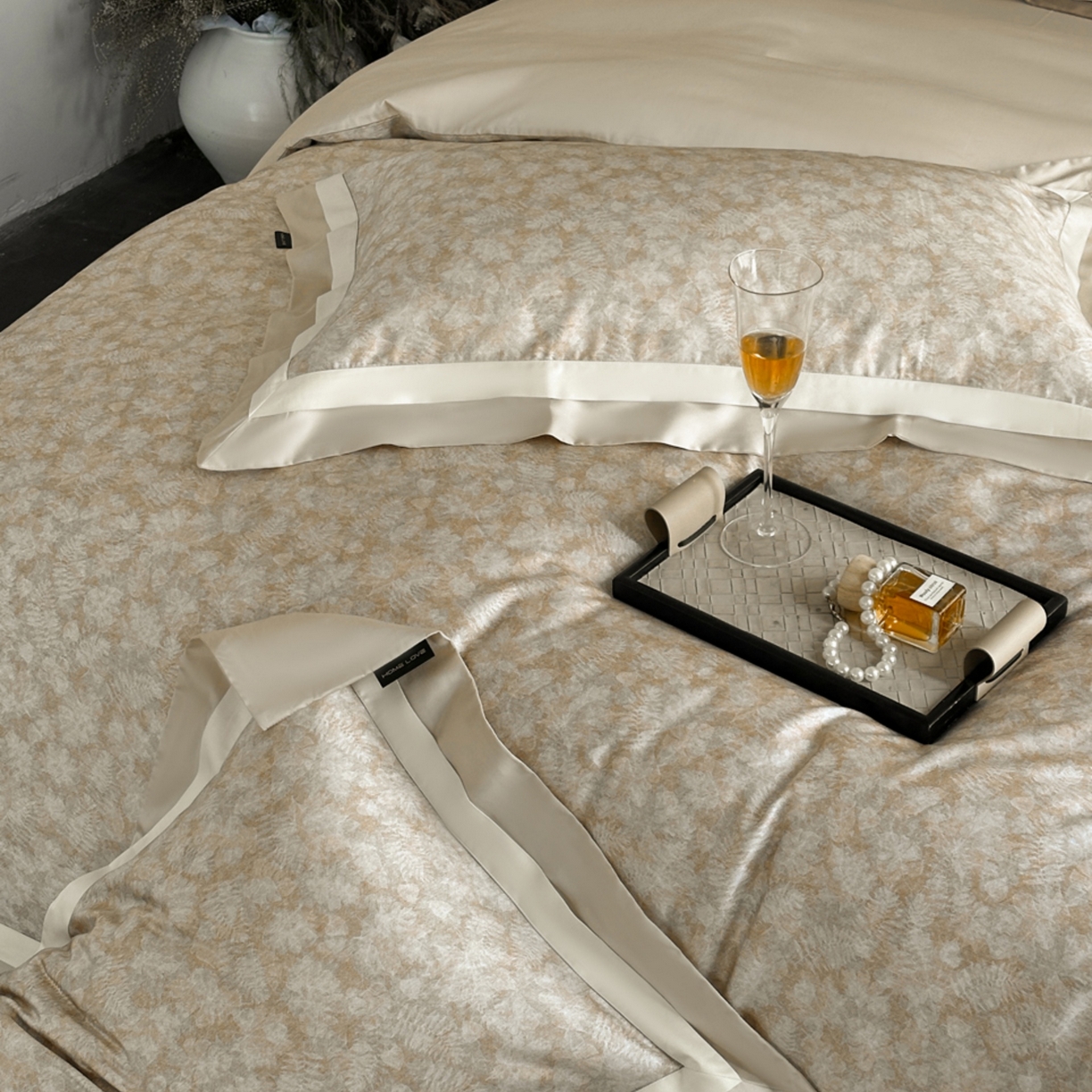 91家纺网 家纺一手货源 找家纺 （总）芯丝路家纺 2026新款进口天丝棉印花四件套（双拼角工艺款）