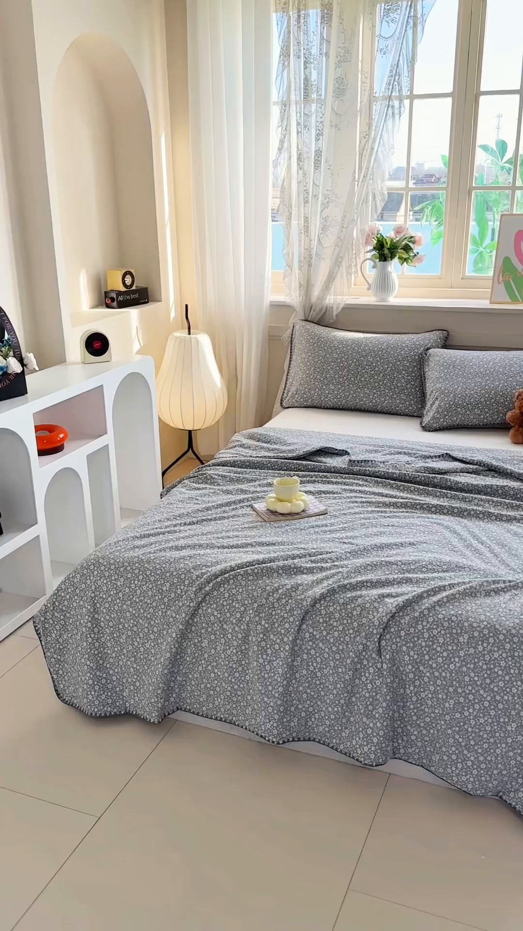 91家纺网 家纺一手货源 找家纺 圣尔雅家纺 2026新款印花夏被小碎花贝壳绣皱皱棉夏凉被空调被 朵真灰