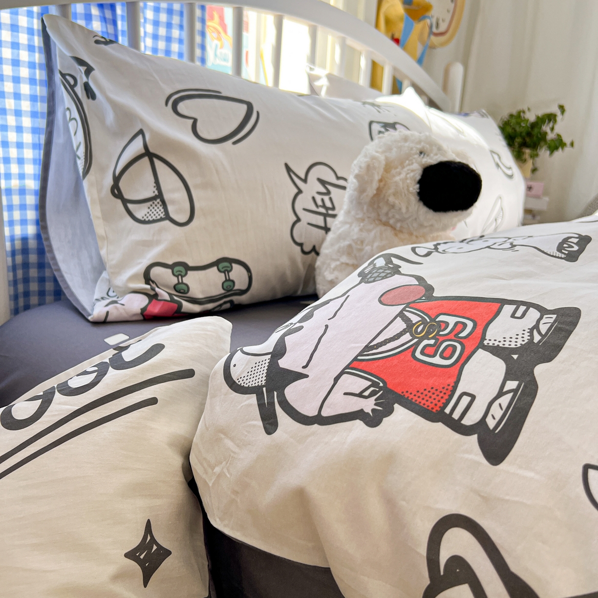 91家纺网 家纺一手货源 找家纺 桃子家居 2026春夏新款蜡笔小新授权全棉纯棉印花卡通系列四件套 棉印花-音乐小新