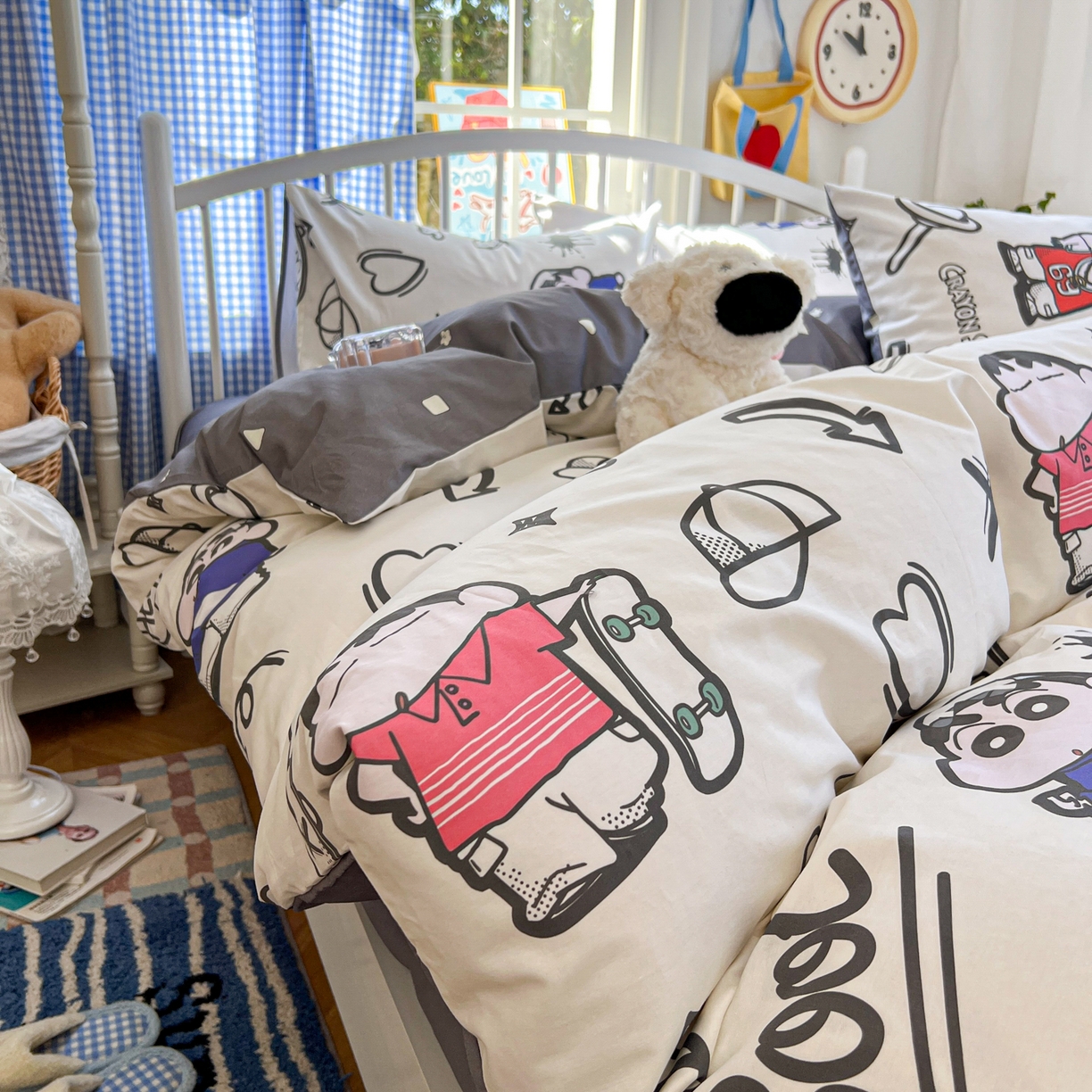 91家纺网 家纺一手货源 找家纺 桃子家居 2026春夏新款蜡笔小新授权全棉纯棉印花卡通系列四件套 棉印花-音乐小新