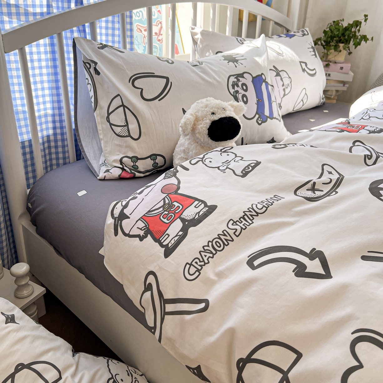 91家纺网 家纺一手货源 找家纺 桃子家居 2026春夏新款蜡笔小新授权全棉纯棉印花卡通系列四件套 棉印花-音乐小新