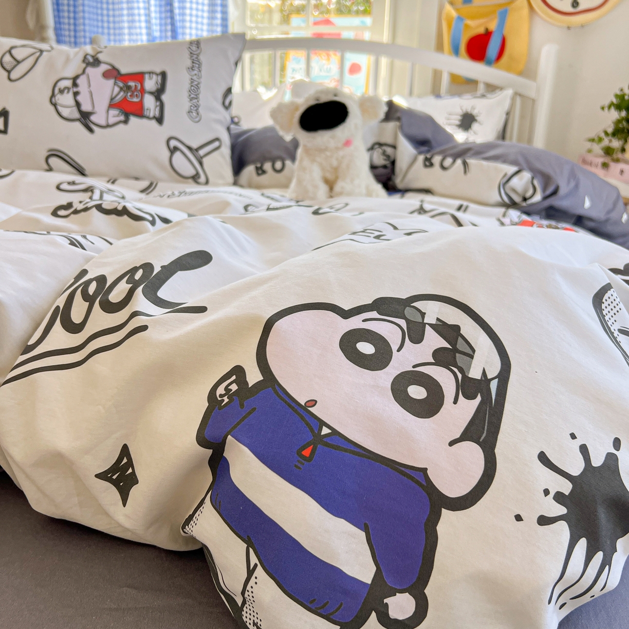 91家纺网 家纺一手货源 找家纺 桃子家居 2026春夏新款蜡笔小新授权全棉纯棉印花卡通系列四件套 棉印花-音乐小新