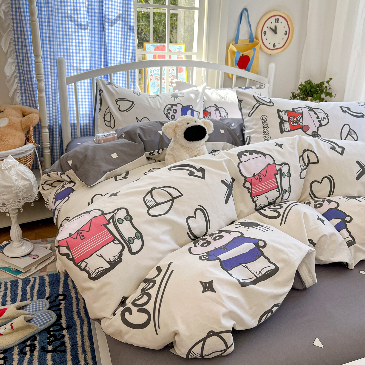 91家纺网 家纺一手货源 找家纺 桃子家居 2026春夏新款蜡笔小新授权全棉纯棉印花卡通系列四件套 棉印花-音乐小新