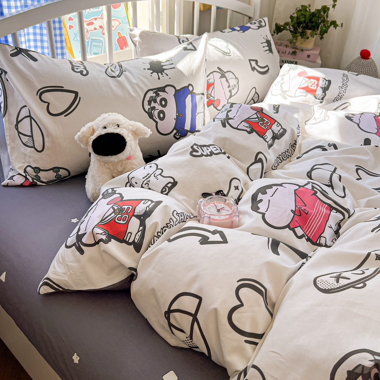 91家纺网 家纺一手货源 找家纺 桃子家居 2026春夏新款蜡笔小新授权全棉纯棉印花卡通系列四件套 棉印花-音乐小新