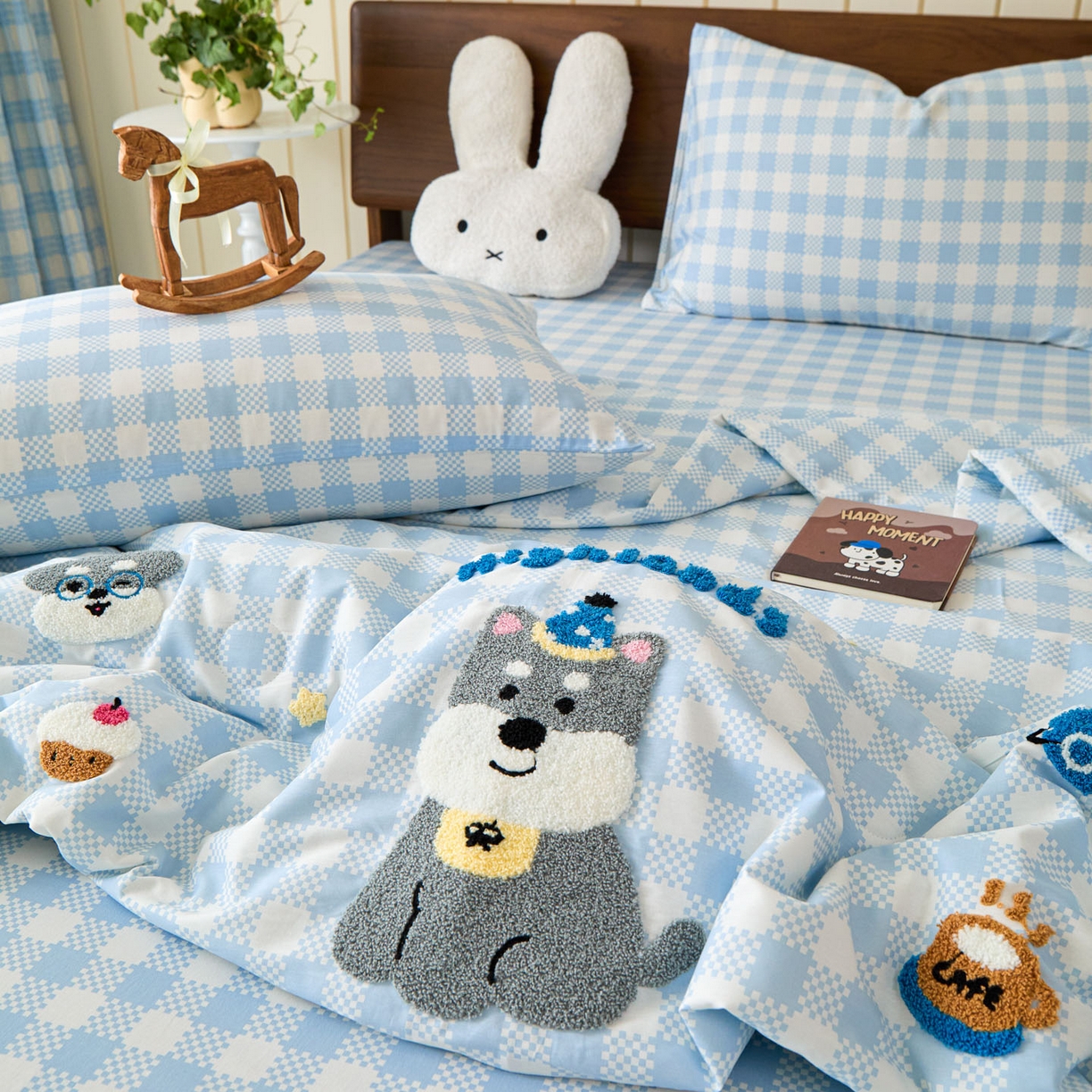 91家纺网 家纺一手货源 找家纺 倾慕家纺 2026新款全棉卡通毛巾绣系列夏被 夏被格子小狗