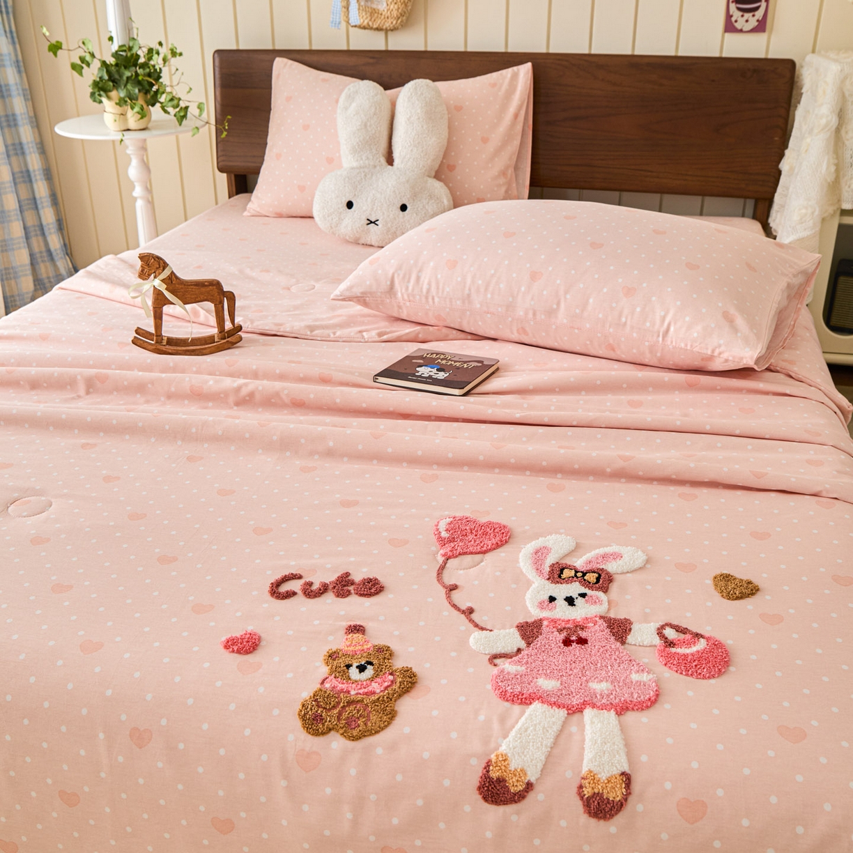 91家纺网 家纺一手货源 找家纺 倾慕家纺 2026新款全棉卡通毛巾绣系列夏被 夏被兔兔熊