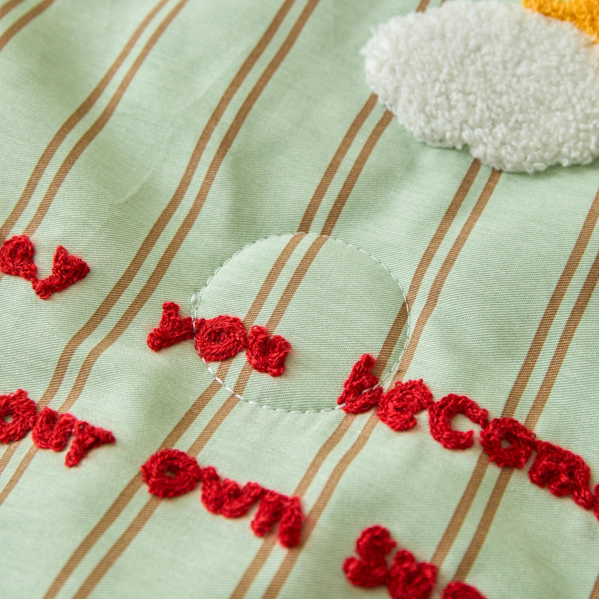 91家纺网 家纺一手货源 找家纺 倾慕家纺 2026新款全棉卡通毛巾绣系列夏被 夏被森林小熊