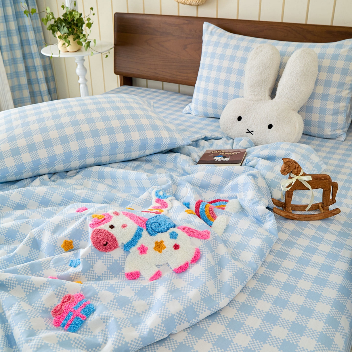 91家纺网 家纺一手货源 找家纺 倾慕家纺 2026新款全棉卡通毛巾绣系列夏被 夏被彩虹马