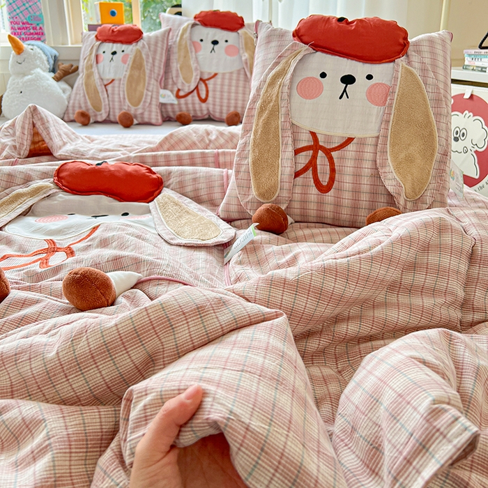 91家纺网 家纺一手货源 找家纺 （总）古本家居 2026新款全棉胭脂兔抱枕被系列