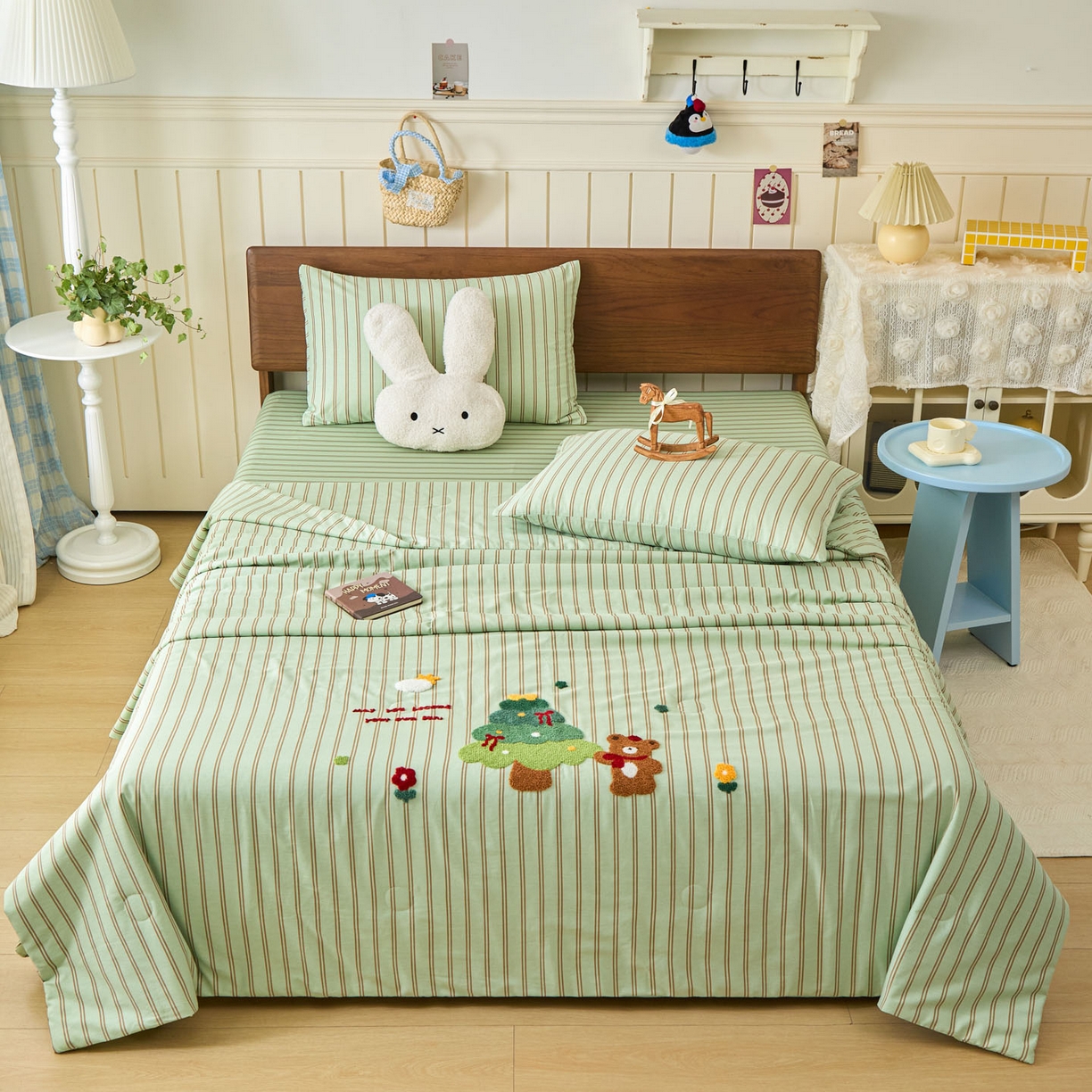 倾慕家纺 2026新款全棉卡通毛巾绣系列夏被 夏被森林小熊