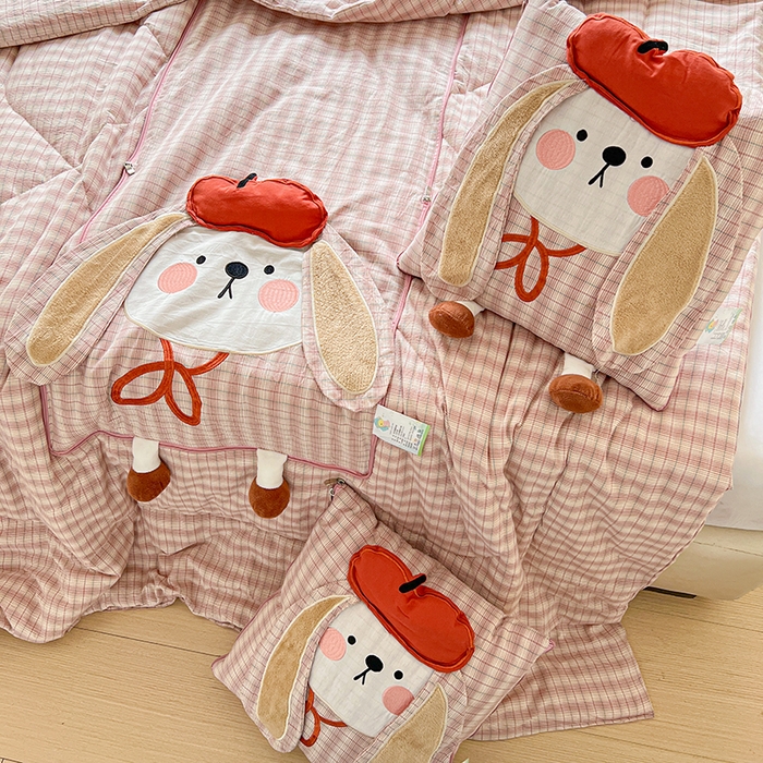 91家纺网 家纺一手货源 找家纺 （总）古本家居 2026新款全棉胭脂兔抱枕被系列