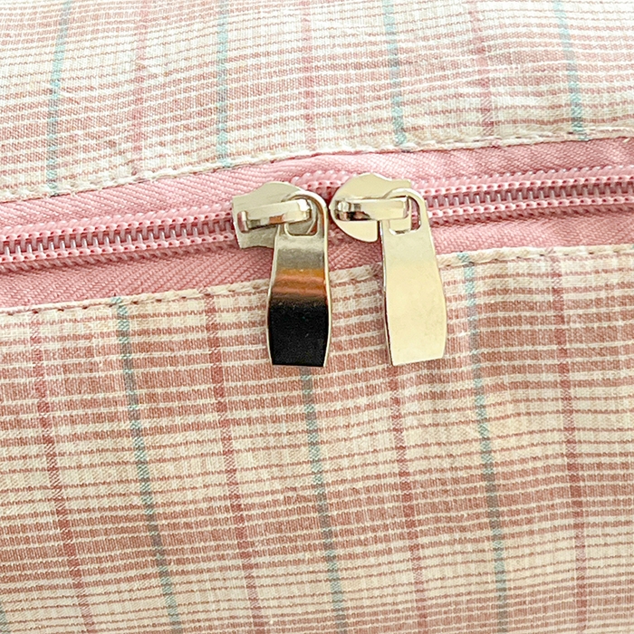 91家纺网 家纺一手货源 找家纺 （总）古本家居 2026新款全棉胭脂兔抱枕被系列